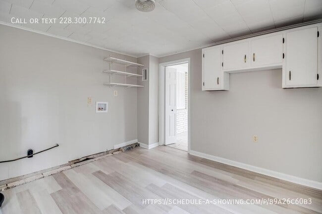 Building Photo - 4802 Bel Meade Cir