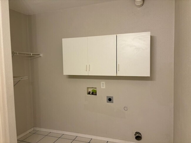 Building Photo - Home in CDA Place