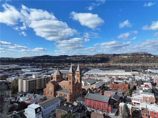 Building Photo - 274 38th St