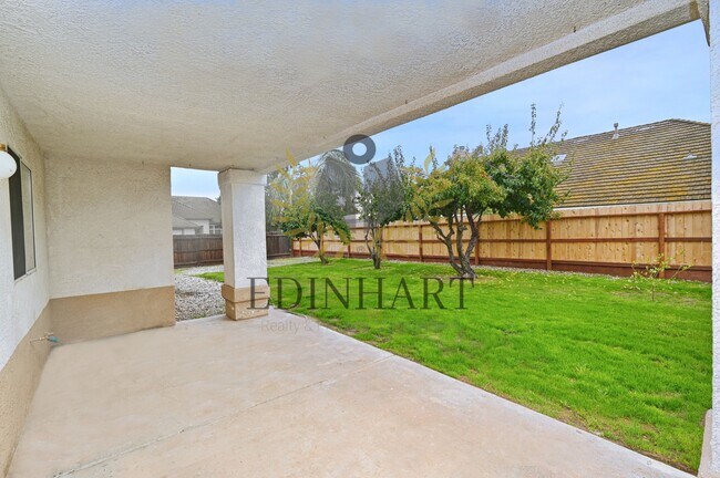 Building Photo - 2233 E Christopher Dr