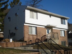 Building Photo - 3841 Cliffside Dr