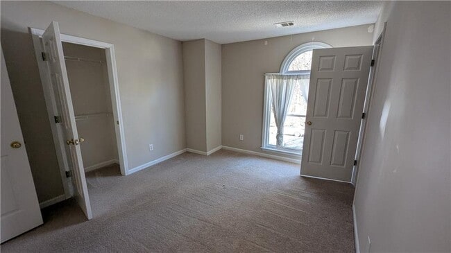 Building Photo - 2237 Traywick Chase