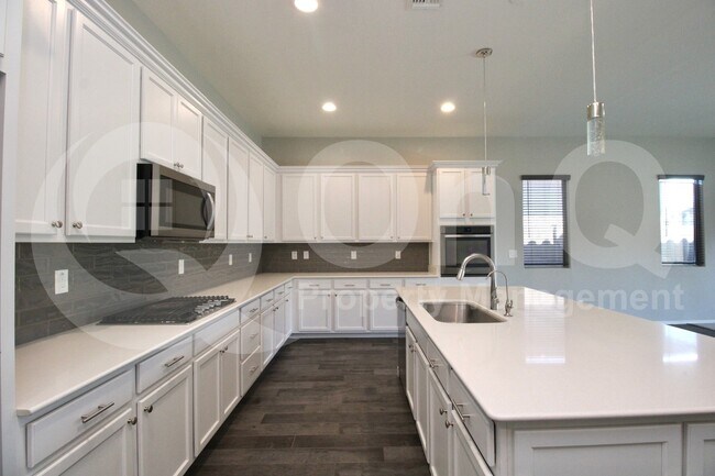 Building Photo - 22701 E Avenida Del Valle