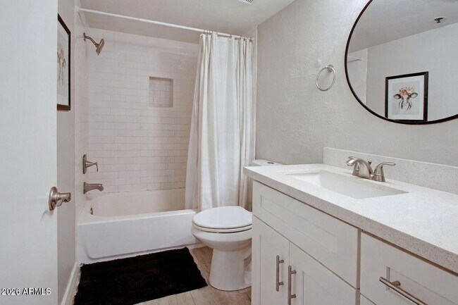 Building Photo - 7494 E Earll Dr