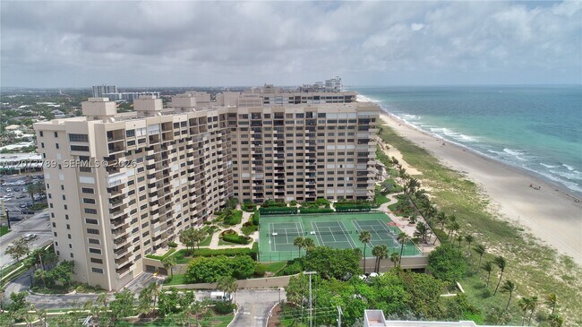 Building Photo - 4900 N Ocean Dr