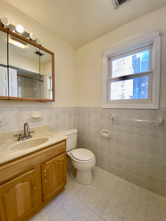 Building Photo - 217 New York Ave