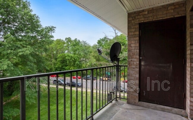 Building Photo - 7997 Audubon Ave