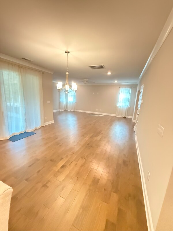 Building Photo - 155 Goldenrod Cir