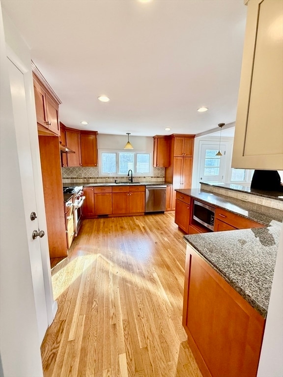 Building Photo - 10 Snake Brook Rd