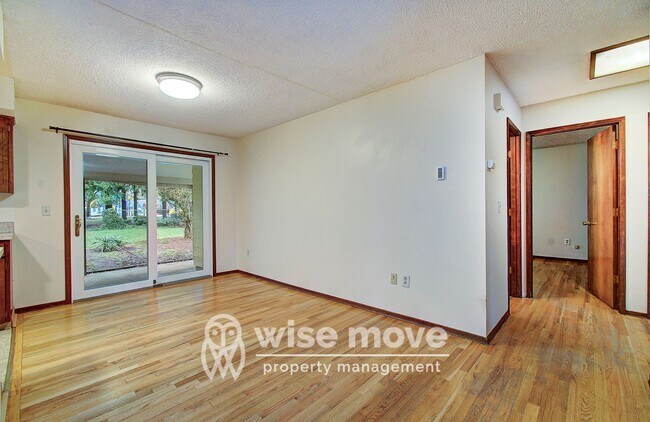 Building Photo - Mid-Mod on Missoula- Big Backyard!