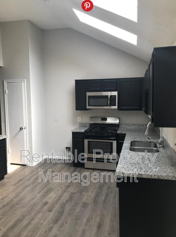 Building Photo - 15311 Appleridge Dr