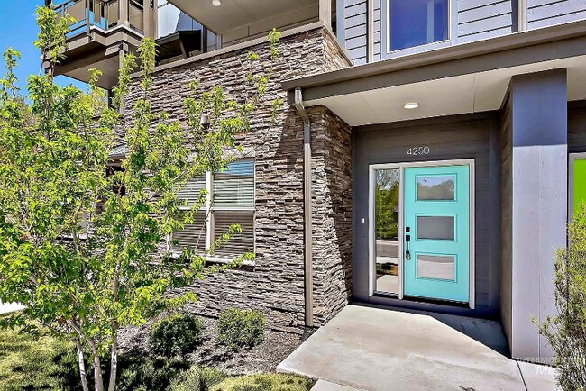 Building Photo - 4250 N Freeride Ln