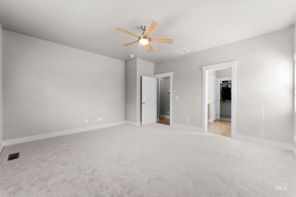 Building Photo - 5393 W Rosslare Dr