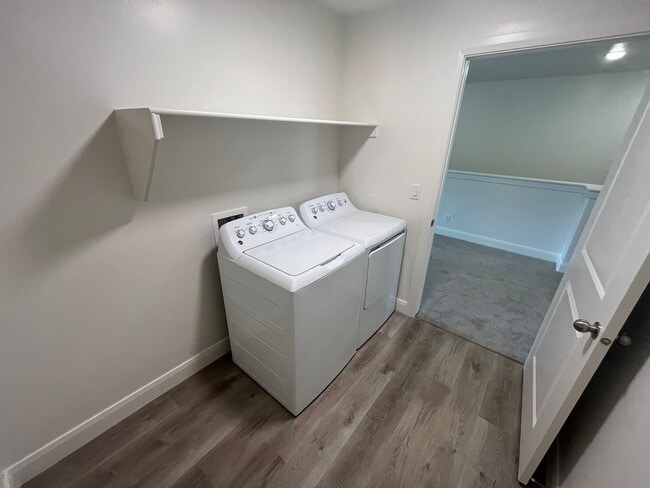 Building Photo - Azalea Beauty!