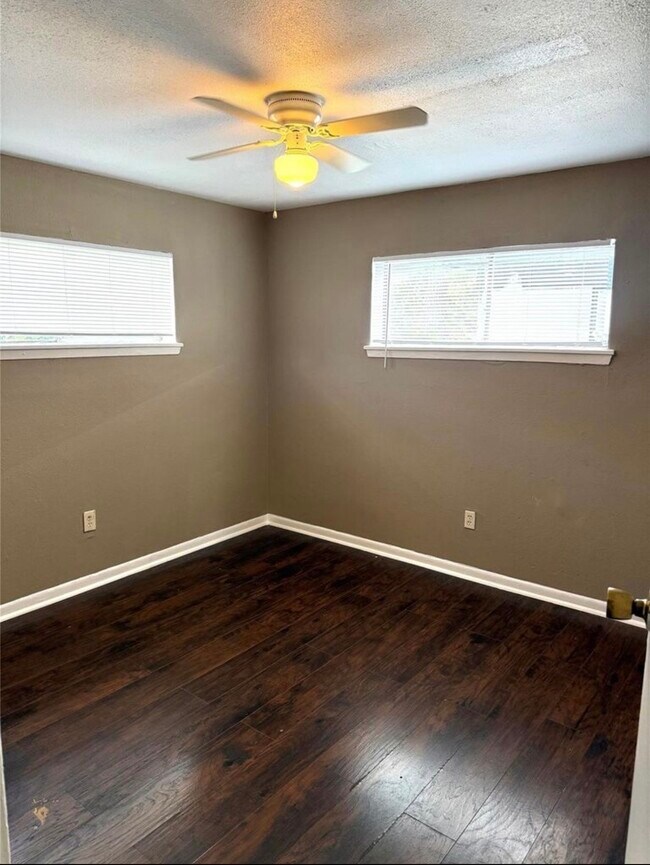 Building Photo - 5412 Market St