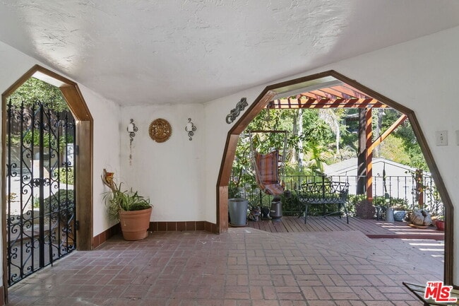 Building Photo - 4322 Ensenada Pl