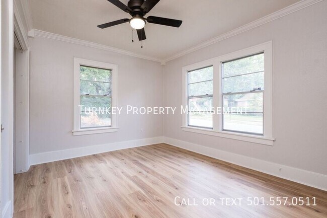 Building Photo - 324 N Jackson St