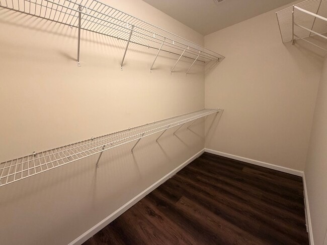 Building Photo - 110-112 Lyons Dr NW