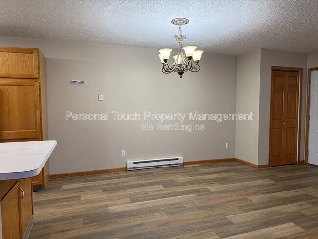 Building Photo - 2736-33 1/2 33 1/2 Ave S