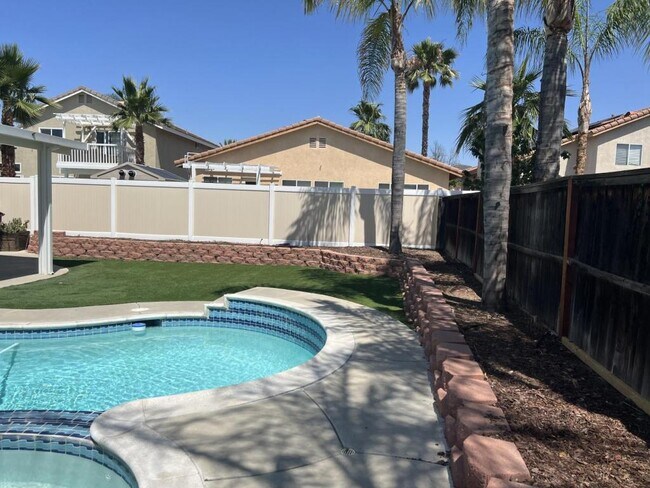 Building Photo - 29752 Camino Cristal