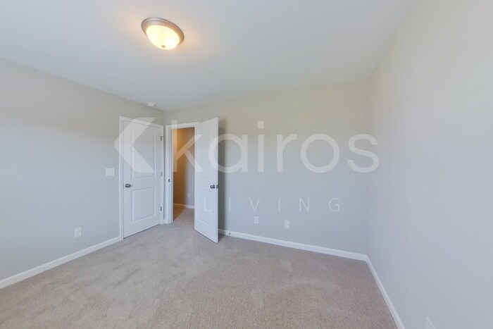 Building Photo - 7333 Foggy River Dr