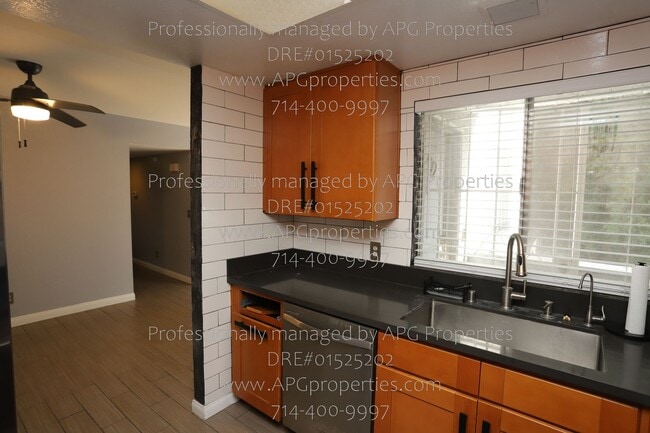 Building Photo - 125 W South St