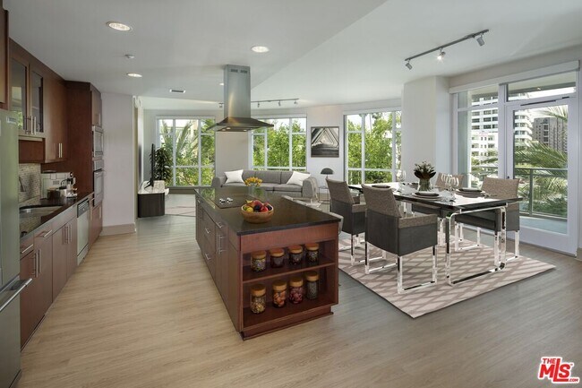 Building Photo - 10700 Wilshire Blvd