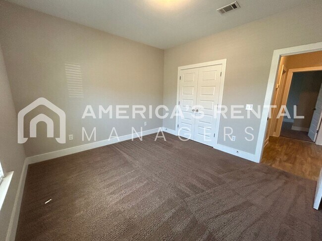 Building Photo - 15597 Crimson Rdg Cir