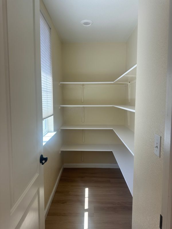 Building Photo - 842 Las Flores Rd