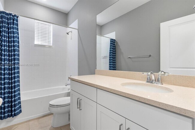 Building Photo - 1240 Eucalyptus Dr