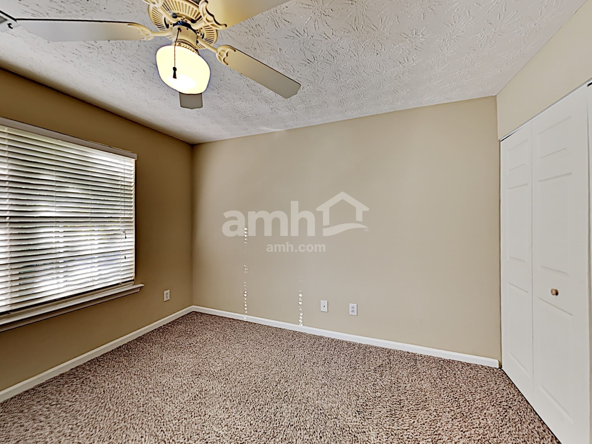 Building Photo - 158 Village Trace