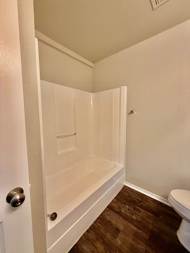 Building Photo - 10802 E 101st St N