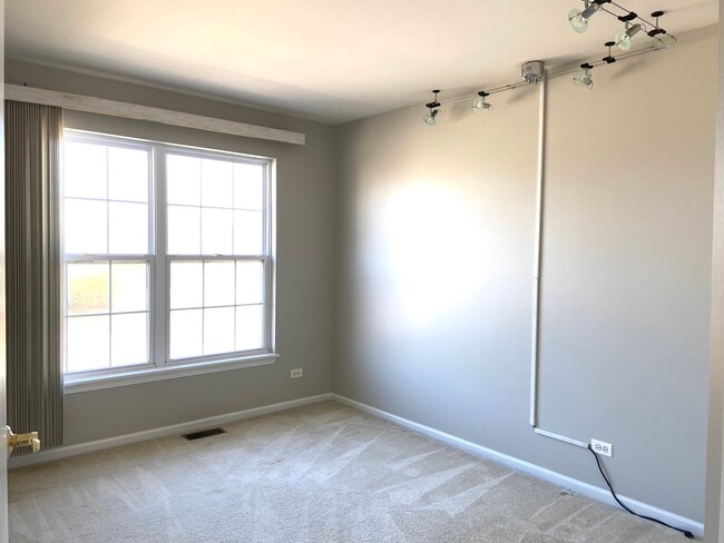 Building Photo - 11717 S Derby Ln