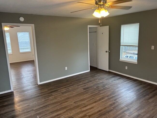 Building Photo - 1840-1842 NW 12th St