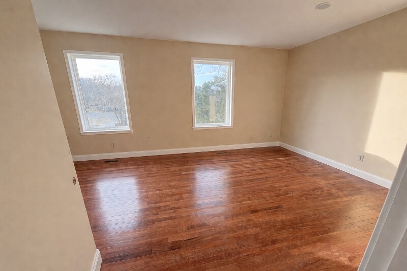 Building Photo - 300 N Independence St