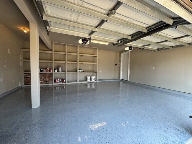 Building Photo - 30154 Southern Sky Dr