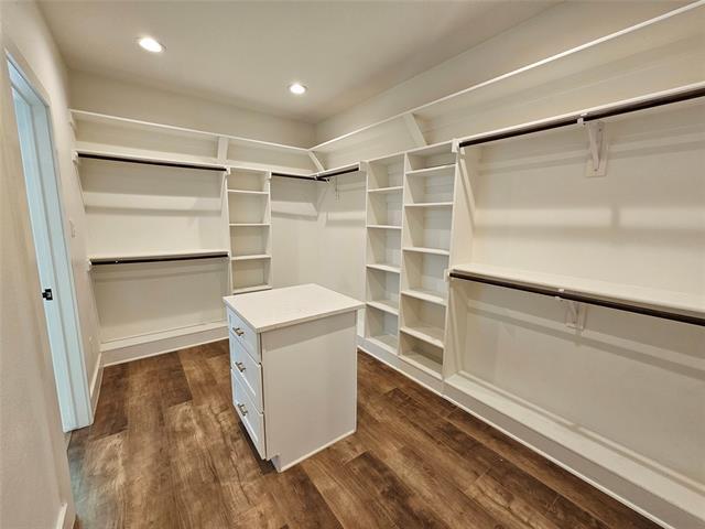 Building Photo - 2374 Southwood Dr