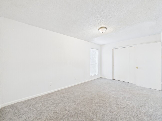 Building Photo - 781 Country Pl Dr