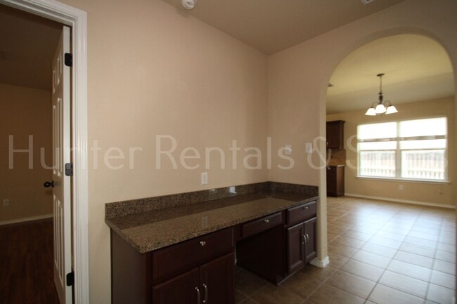 Building Photo - New in Management ! Spacious & Stylish Living in Yowell Ranch - Get 1st month free when you sign ...