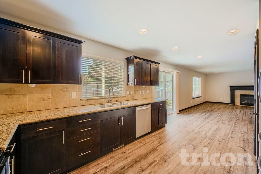 Building Photo - 6706 206th St Ct E