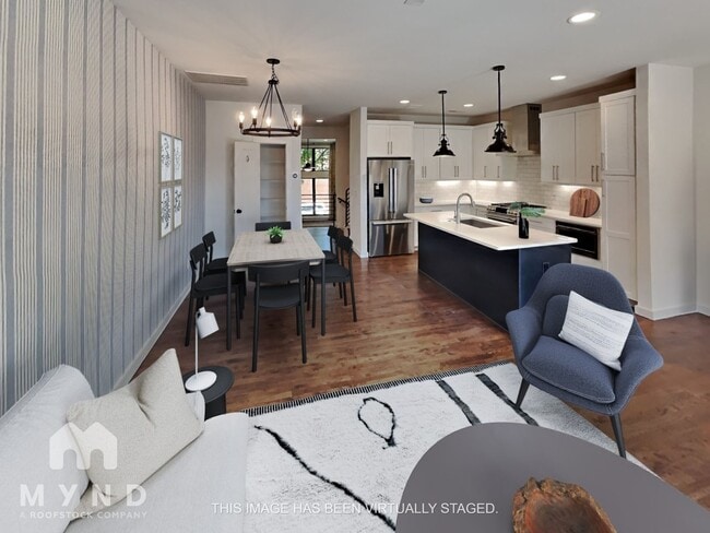 Building Photo - 436 E 33rd St