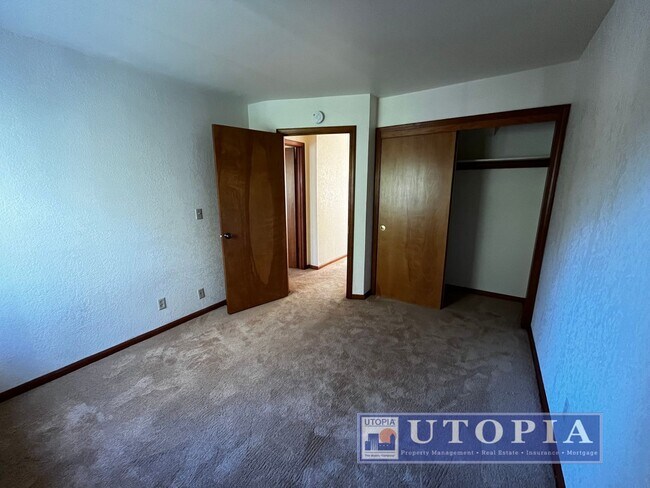 Building Photo - Charming Santa Cruz Townhouse: 3 Beds, 2.5 Baths with Private Patio, Spacious Layout, and Prime L...