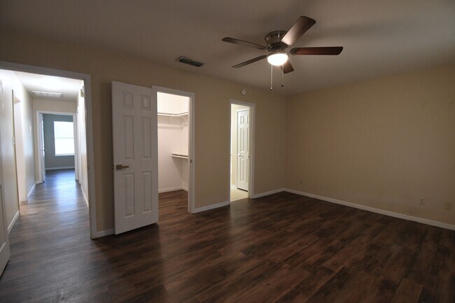 Building Photo - 2529 Westminster Dr