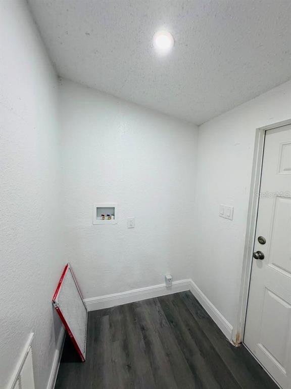 Building Photo - 6734 Ravenwood St