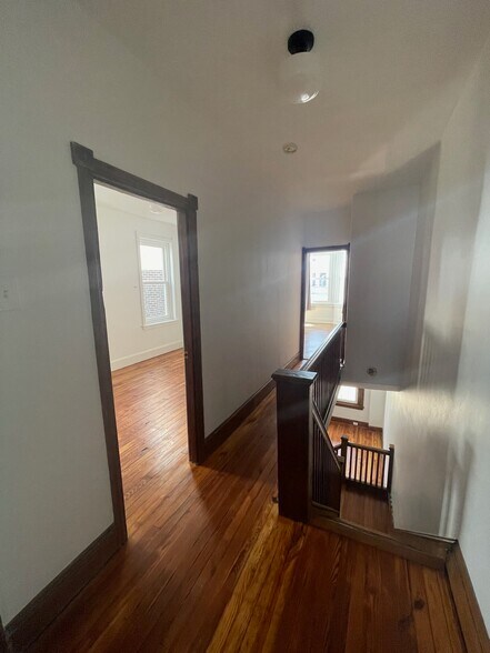 Building Photo - 338 Rector St