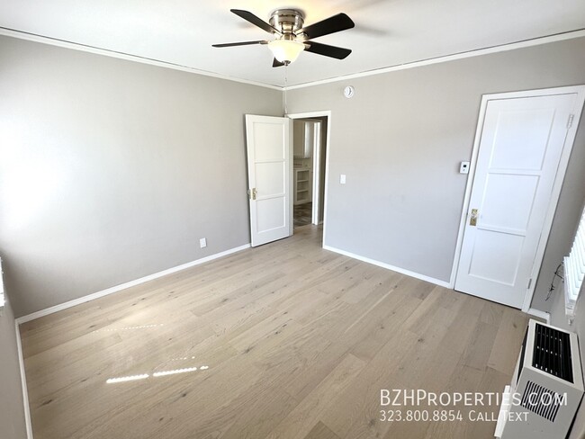 Building Photo - Newly Updated 1Bedroom 1Bathroom In Hollywood