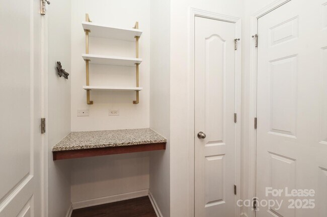 Building Photo - 1516 Sunflower Field Pl