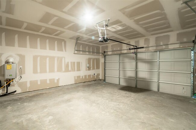 Building Photo - 15076 Rustic Moon Rd