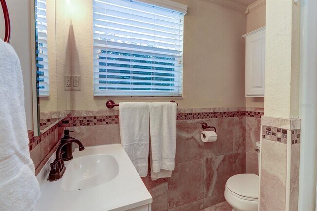 Building Photo - 7911 Flowerfield Dr