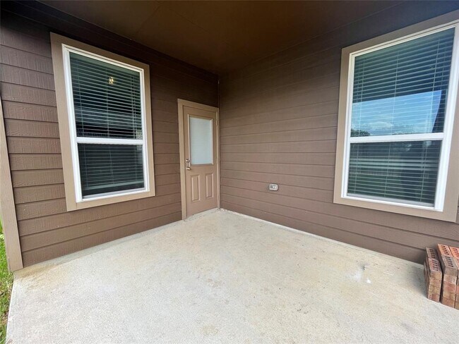 Building Photo - 15103 Signal Ridge Way